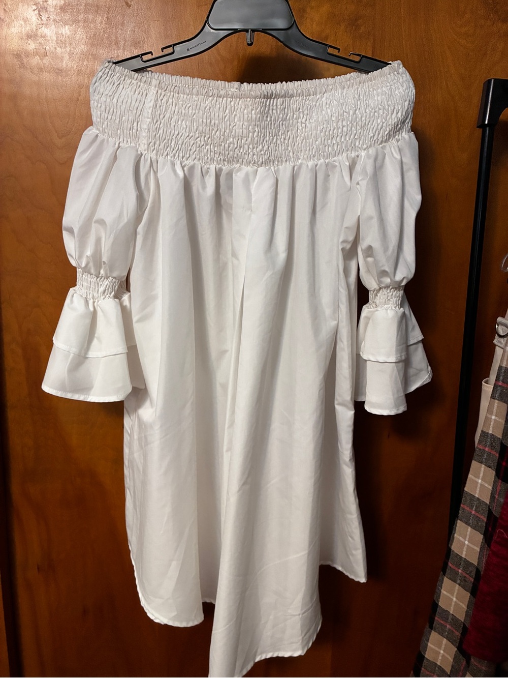 White boho off the shoulder dress with ruffle cuff sleeves Large - Picture 2 of 7